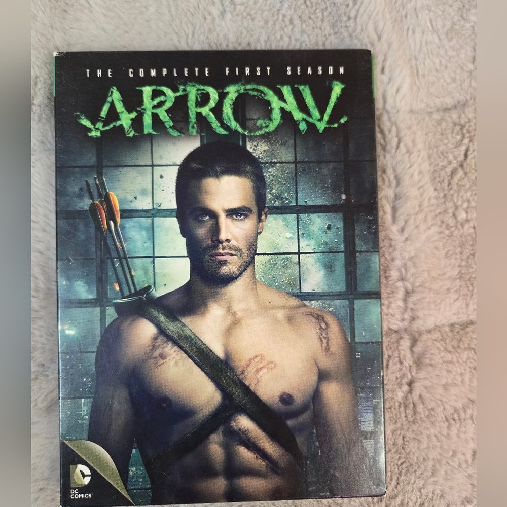 Arrow: The Complete First Season DVD